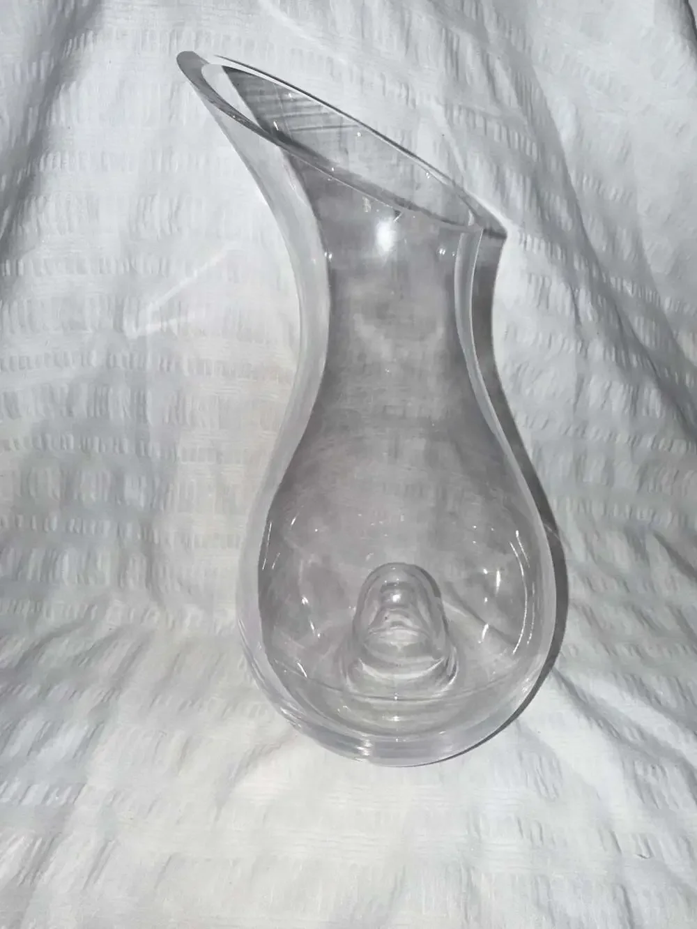 True Centerpiece Tabletop Wine Decanter, 50oz Modern Carafe
